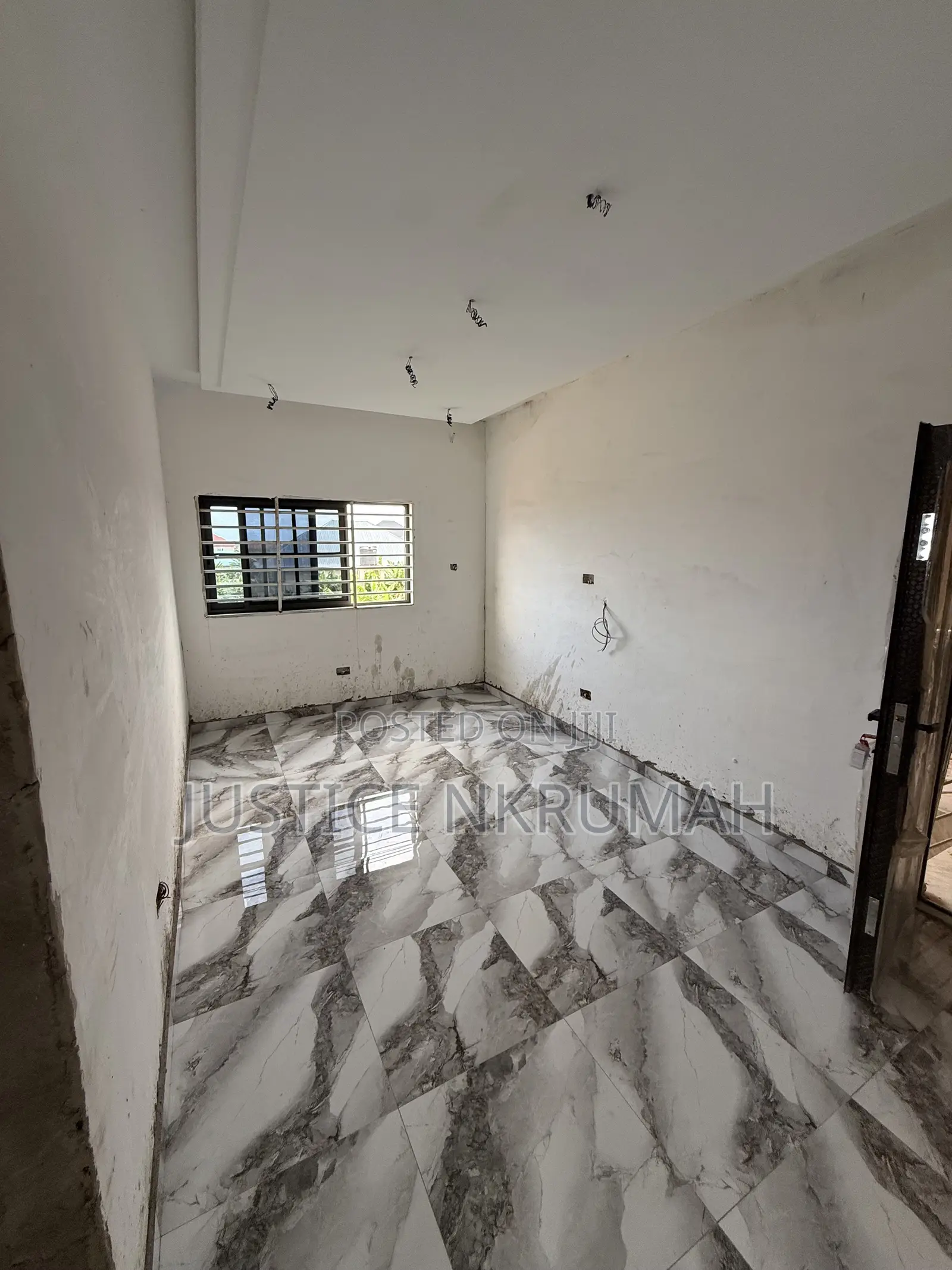 2bdrm Apartment in Mr Justice Estate, Bortiano for rent