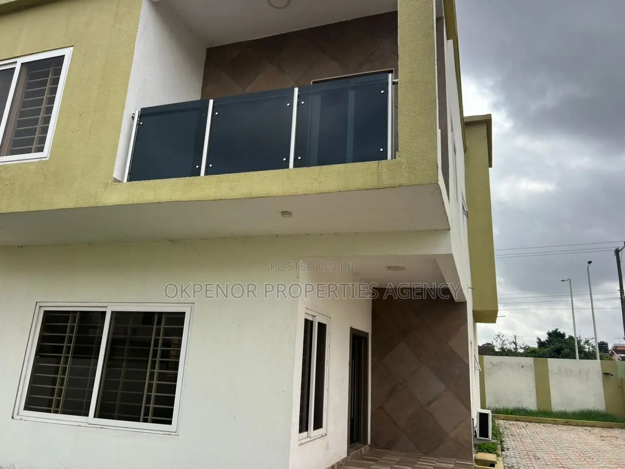 3bdrm House in East Airport, Accra Metropolitan for rent