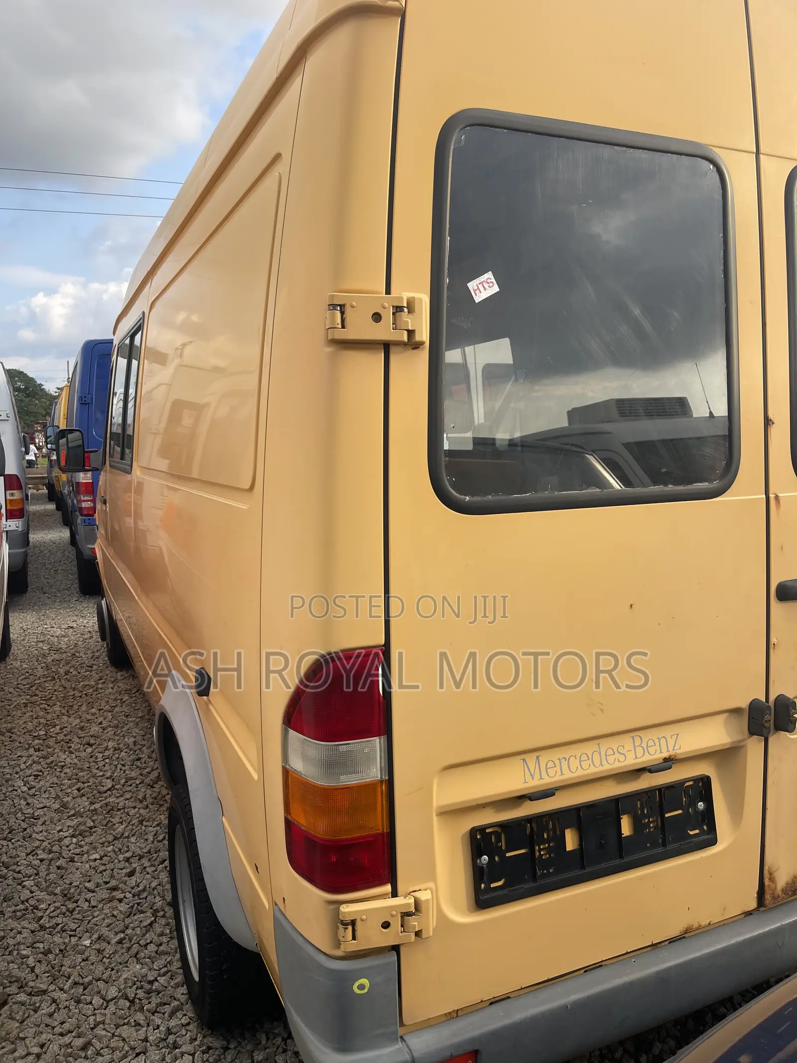 Mercedes-Benz Sprinter 1999 Yellow