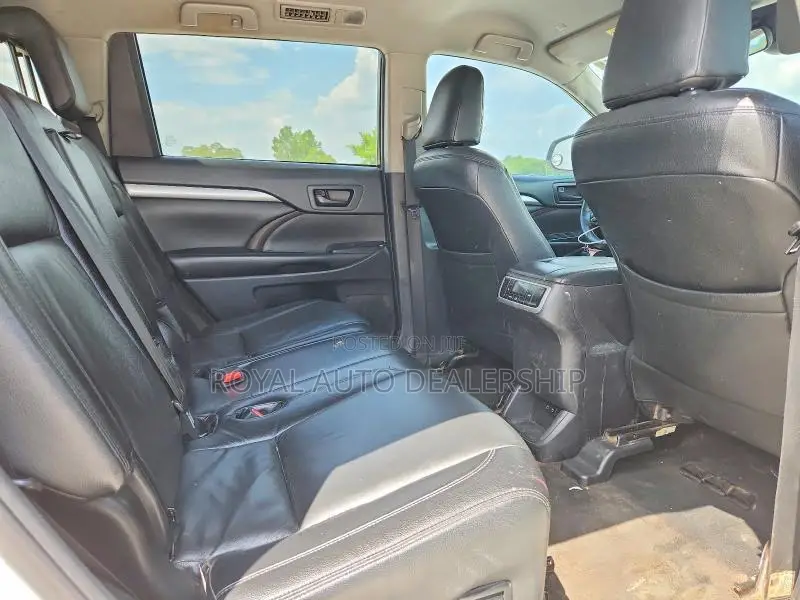 Toyota Highlander 2019 White