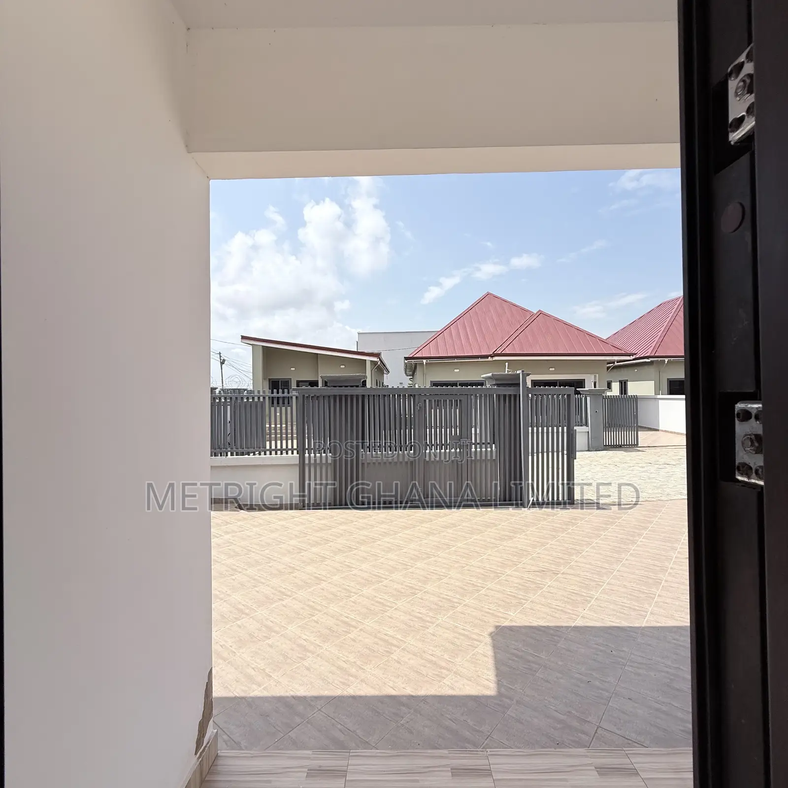 2bdrm House in Metritght Properties, Community 25 for sale