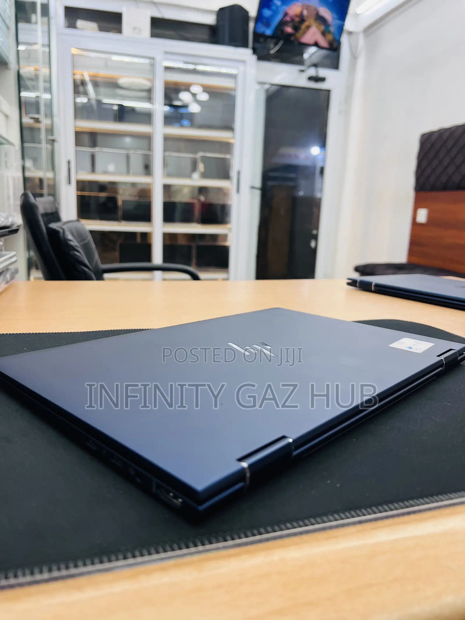 Laptop HP Dragonfly G3 8GB Intel Core i5 SSD 256GB