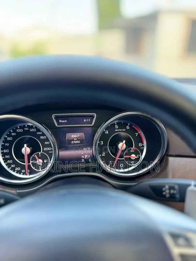 Mercedes-Benz GL-Class GL63 AMG 4dr SUV AWD (5.5L 8cyl Turbo 7A) 2015