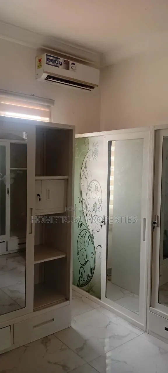 5bdrm Duplex in Achimota Tantra, Mile 7 for rent