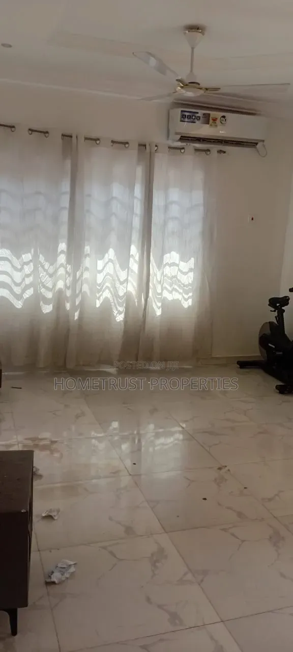 5bdrm Duplex in Achimota Tantra, Mile 7 for rent