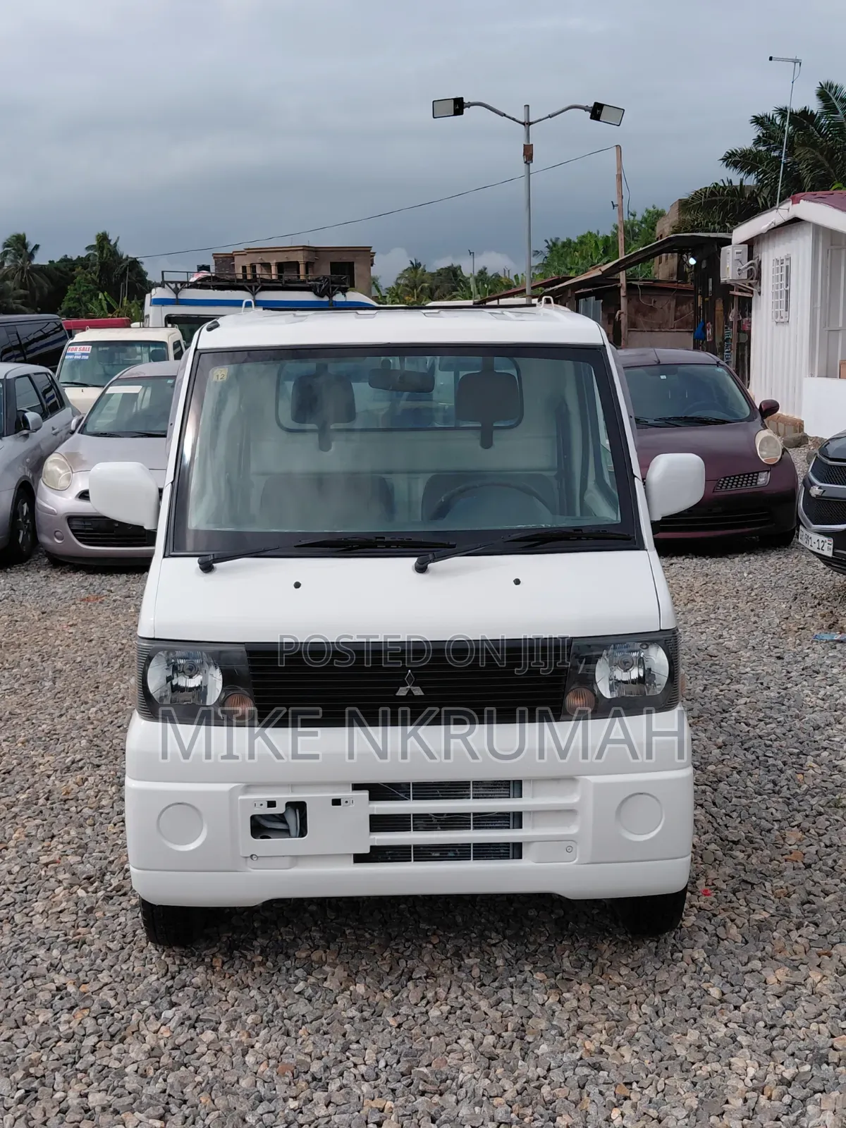 Mitsubishi Minicab Truck 2001 White