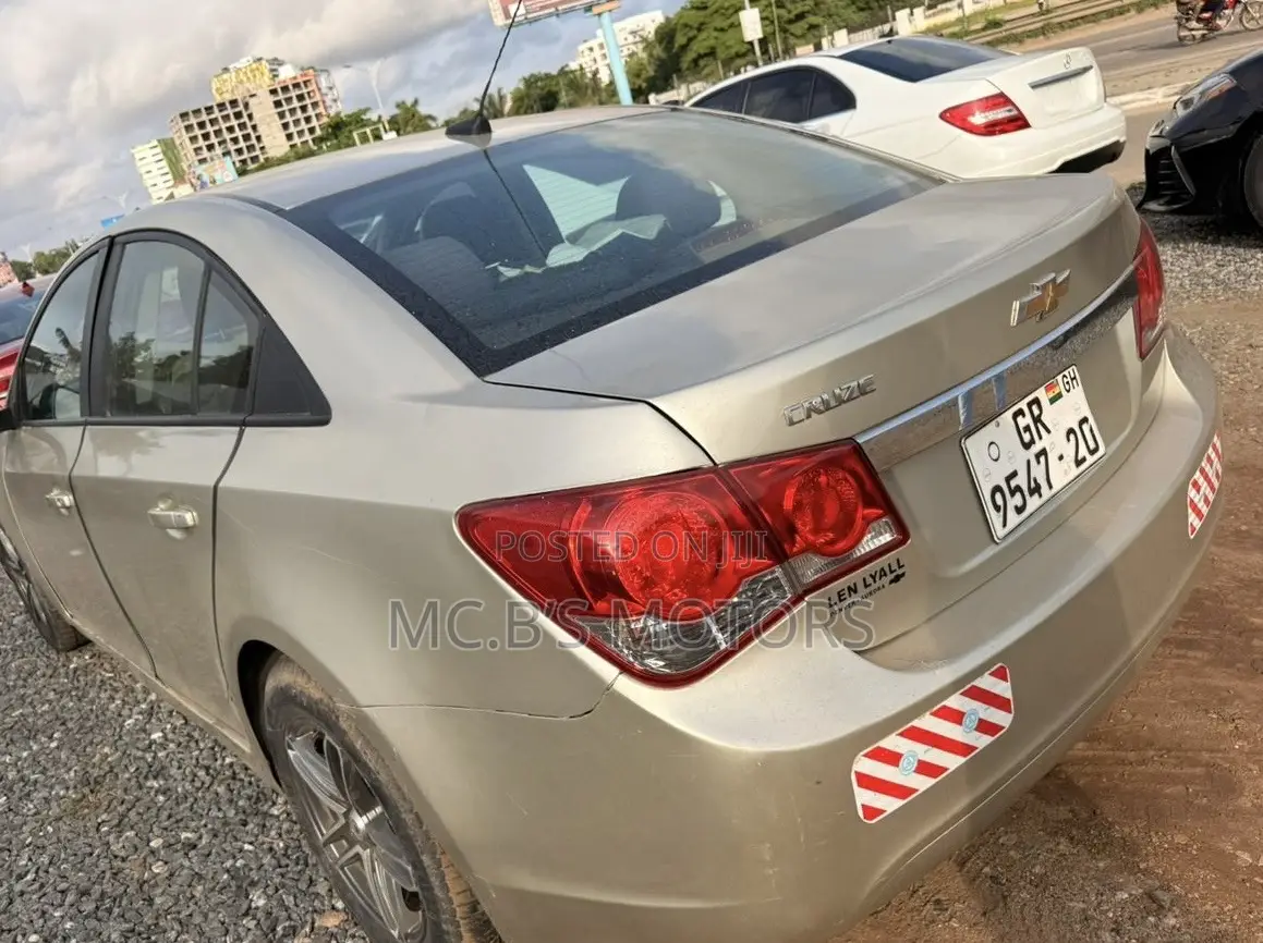 Chevrolet Cruze 2012 Brown