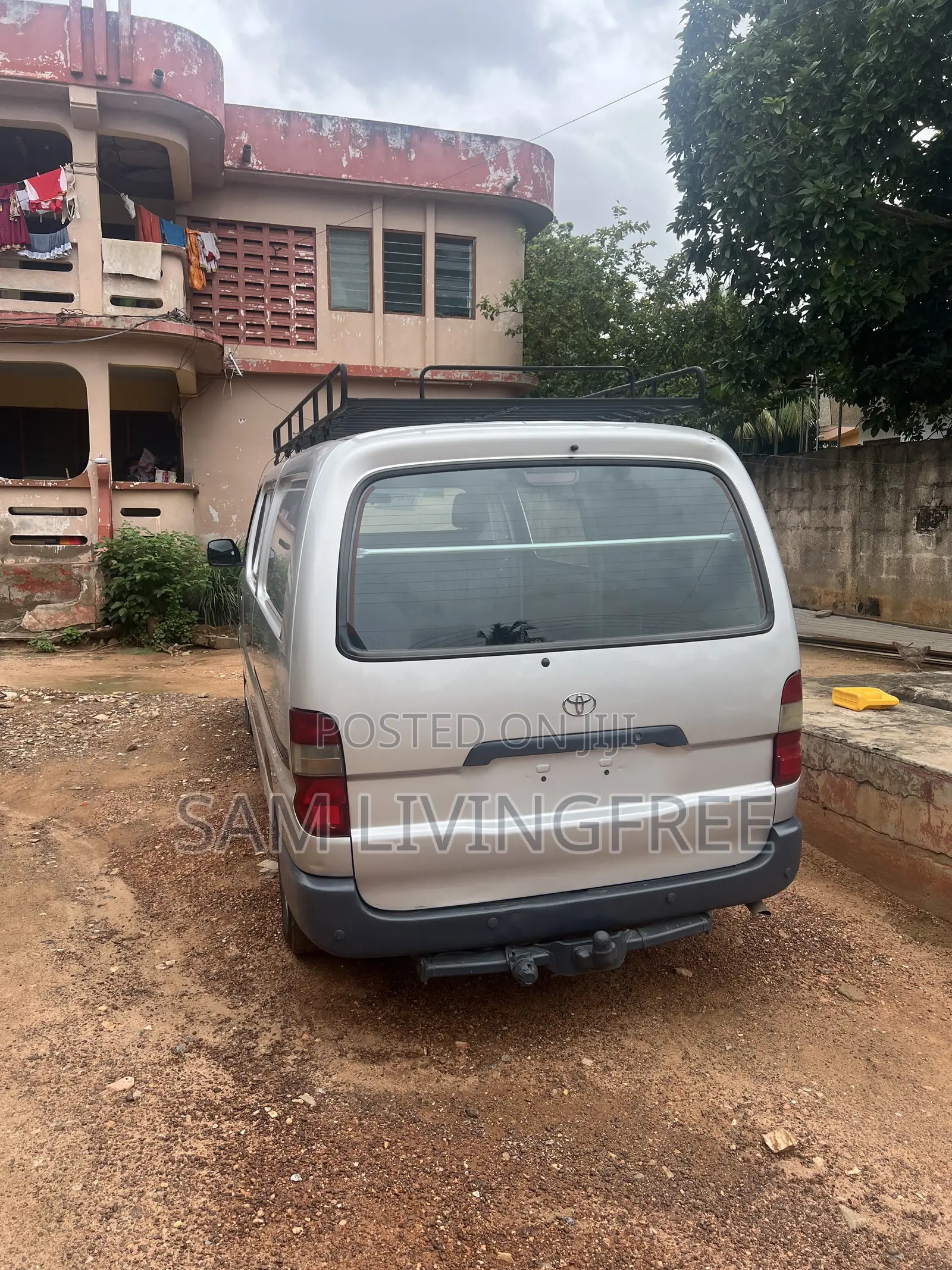 Toyota HiAce 2010 Silver