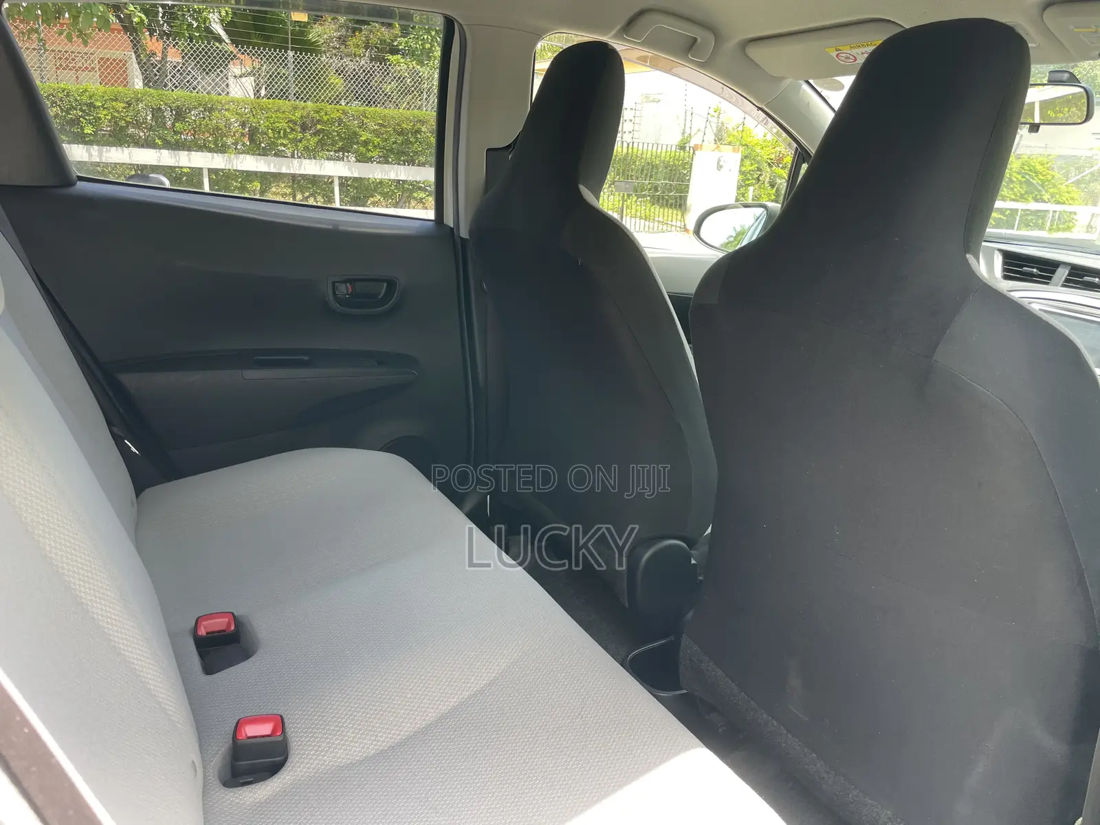 Toyota Vitz 1.3 FWD 5dr 2014 White