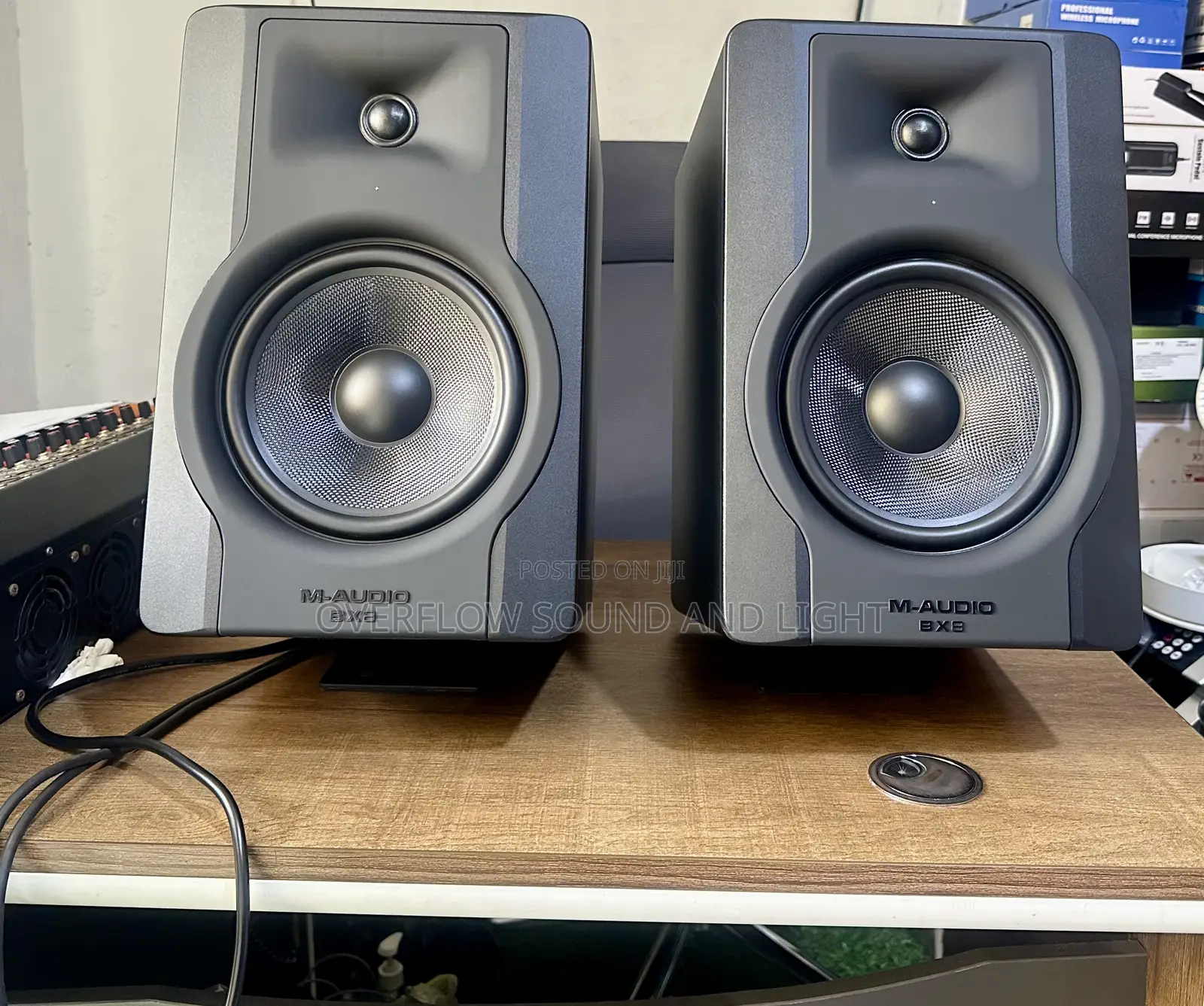 M-Audio Bx8 D3 8-Inch Powered Studio Monitors