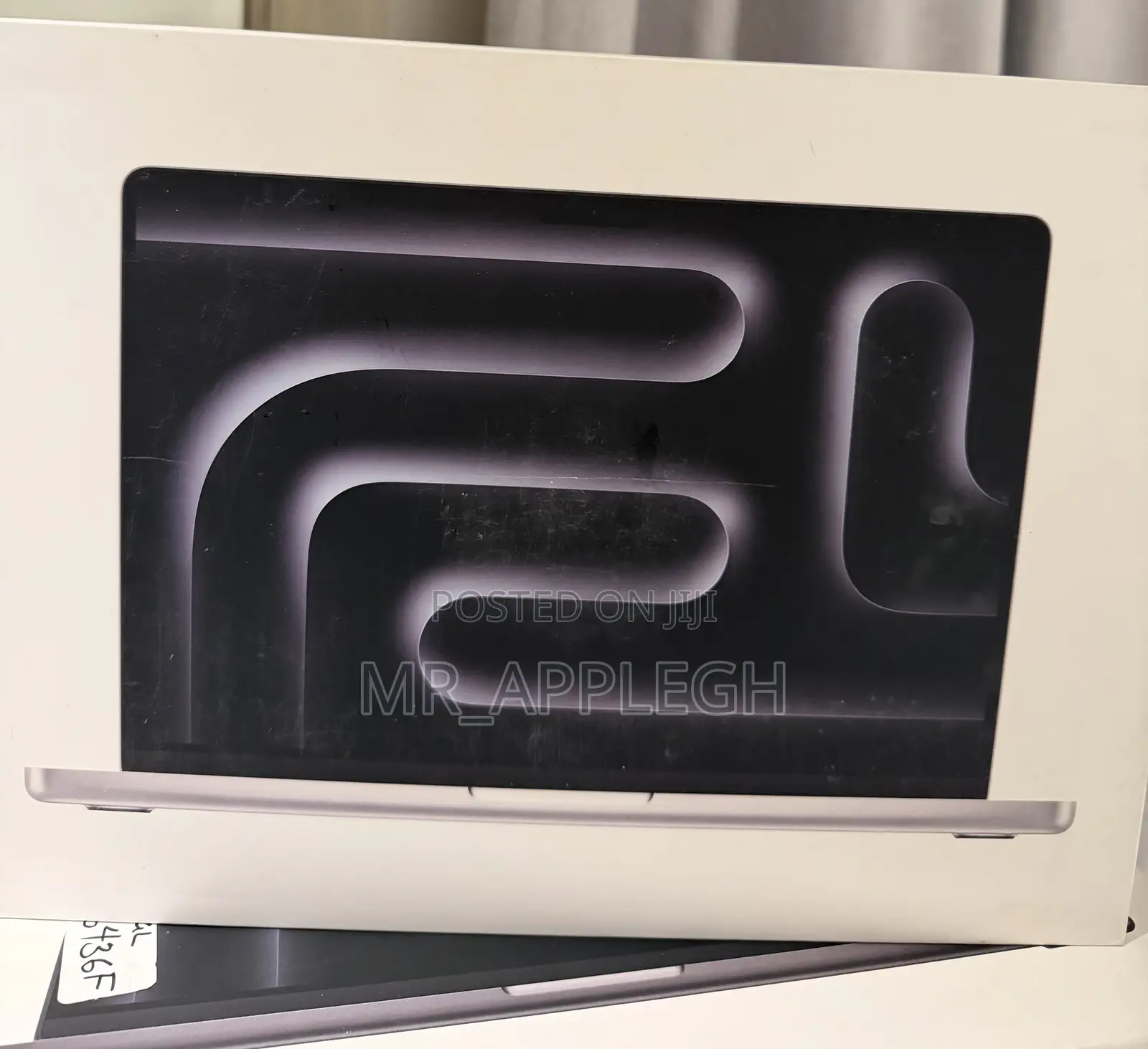 New Laptop Apple MacBook Pro 2025 M5 24GB Apple M5 Pro SSD 1T