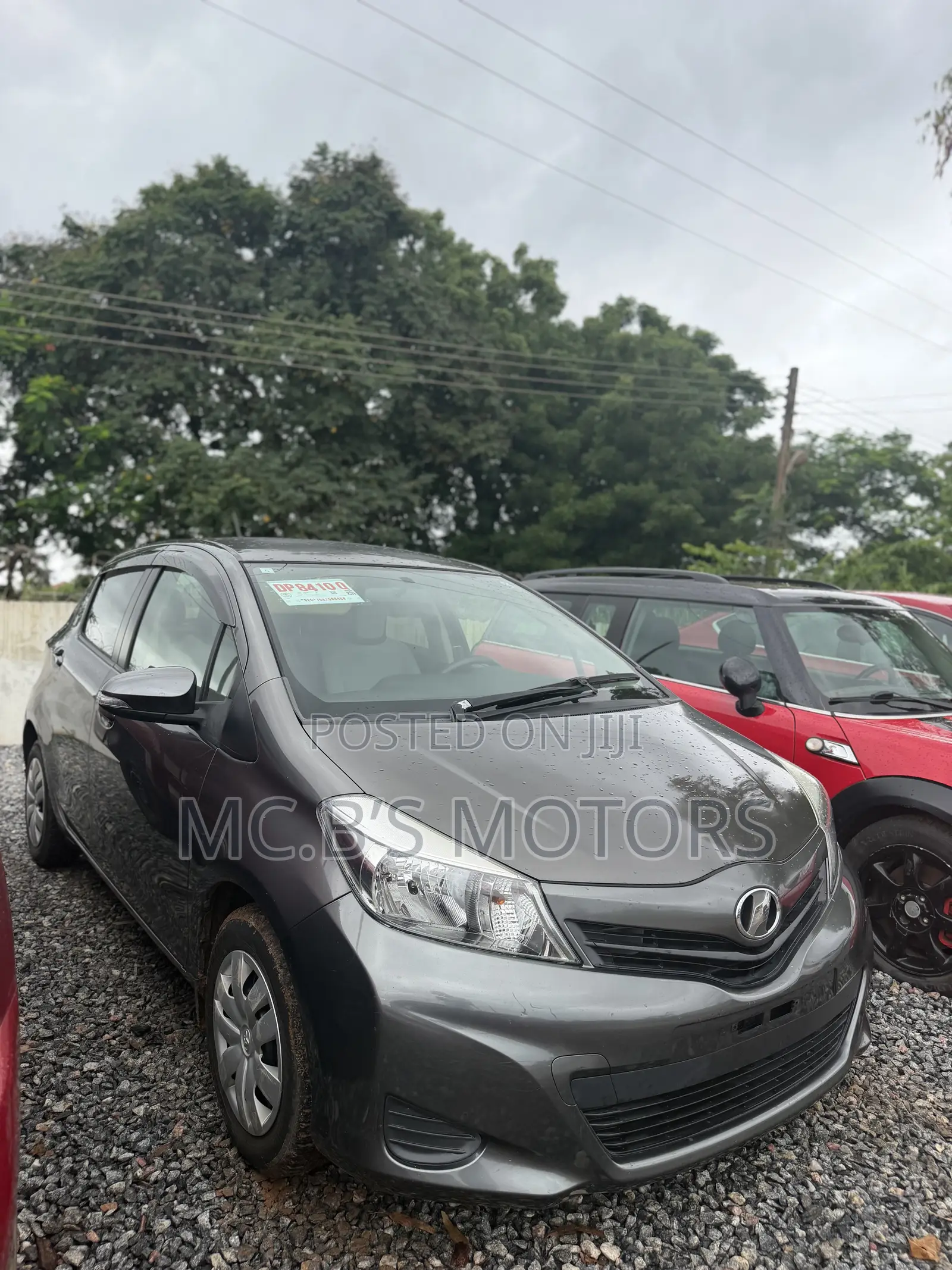 Toyota Vitz 2013 Silver