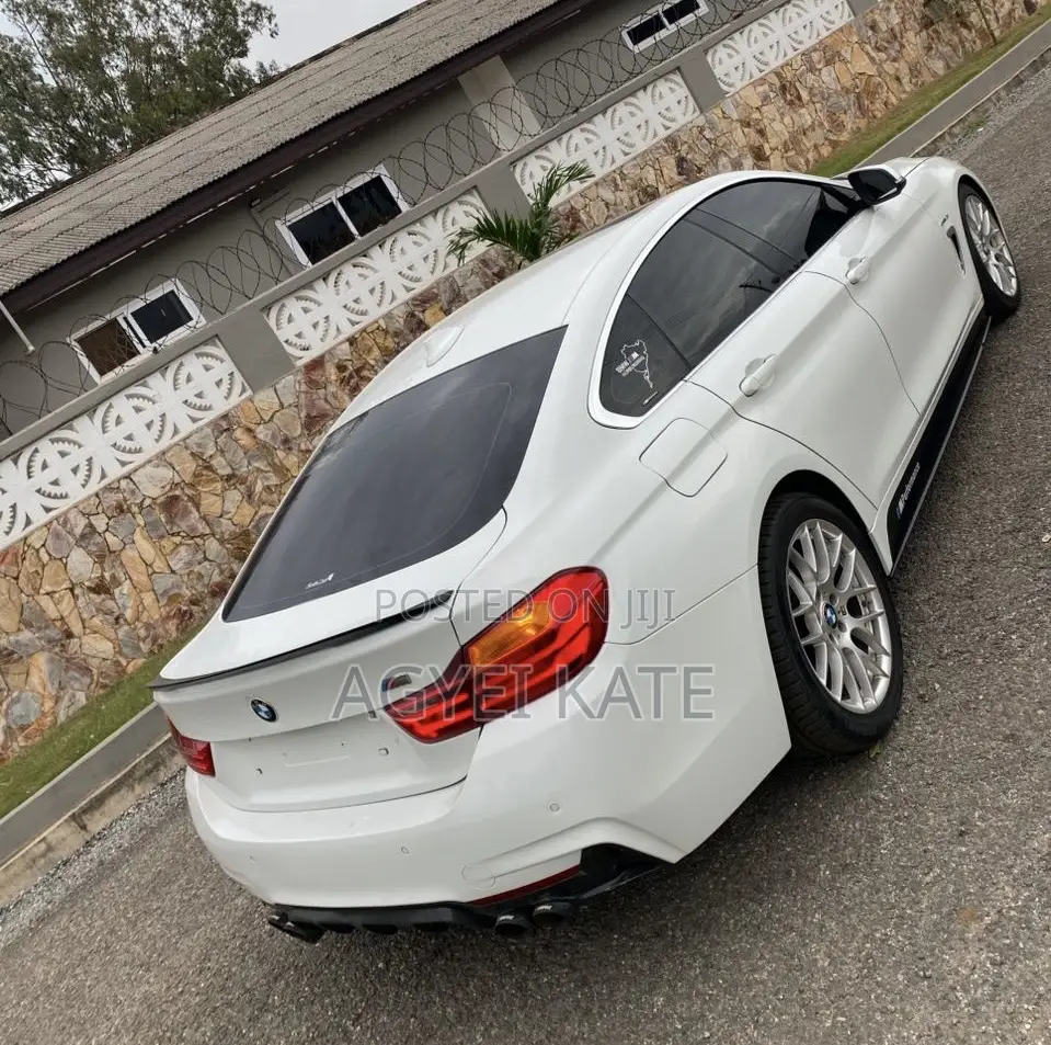 BMW M4 3.0 Convertible RWD 2016 White