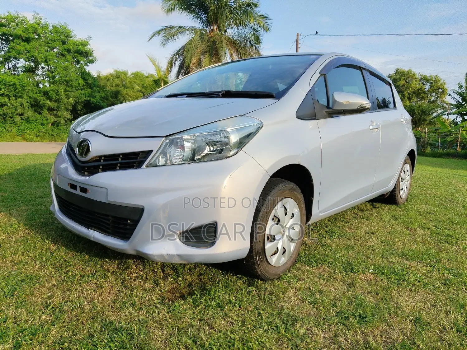 Toyota Vitz 1.3 AWD 5dr 2011 Silver