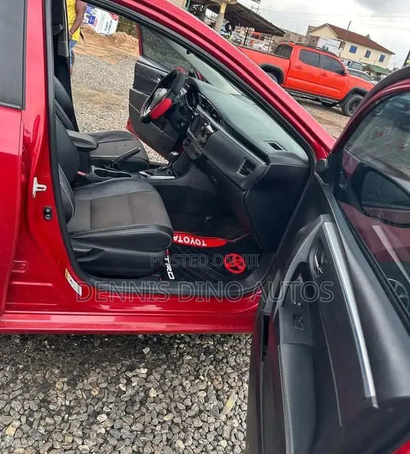 Toyota Corolla 2016 Red