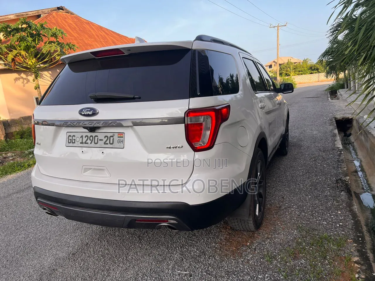Ford Explorer Base 4dr FWD (3.5L 6cyl 6A) 2017 White