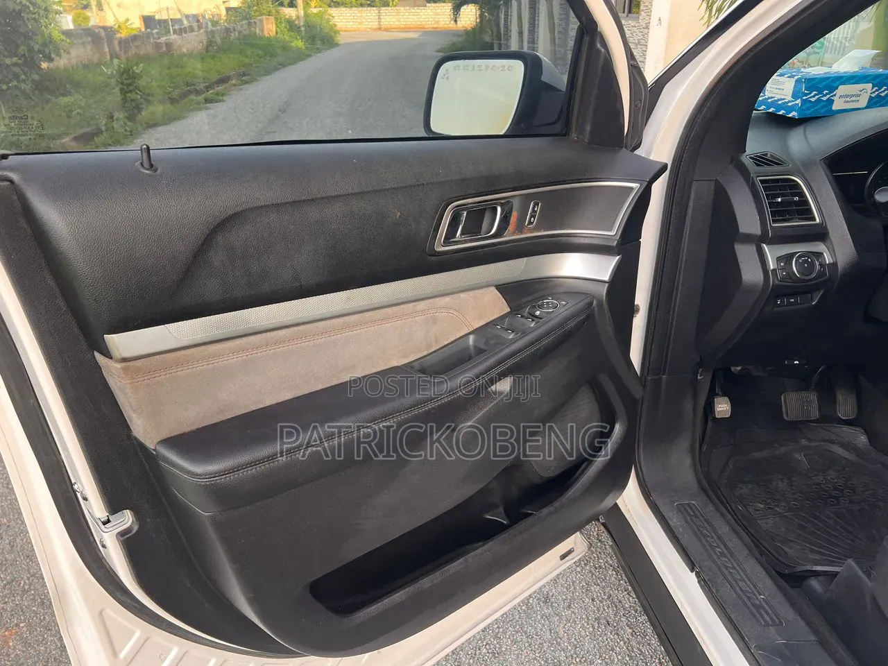 Ford Explorer Base 4dr FWD (3.5L 6cyl 6A) 2017 White