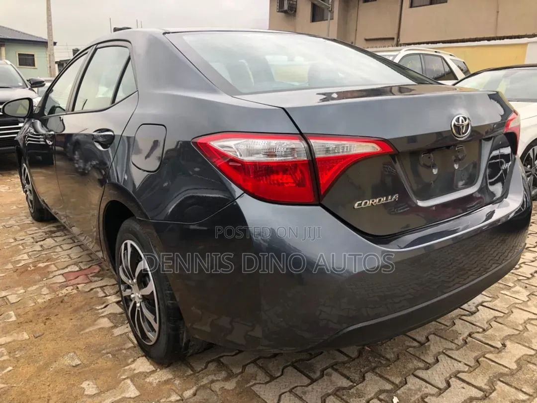 Toyota Corolla 2016 Gray