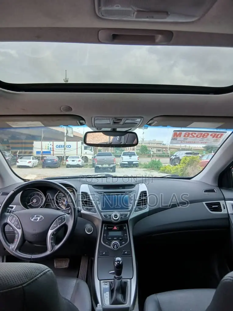 Hyundai Elantra 2016 Black