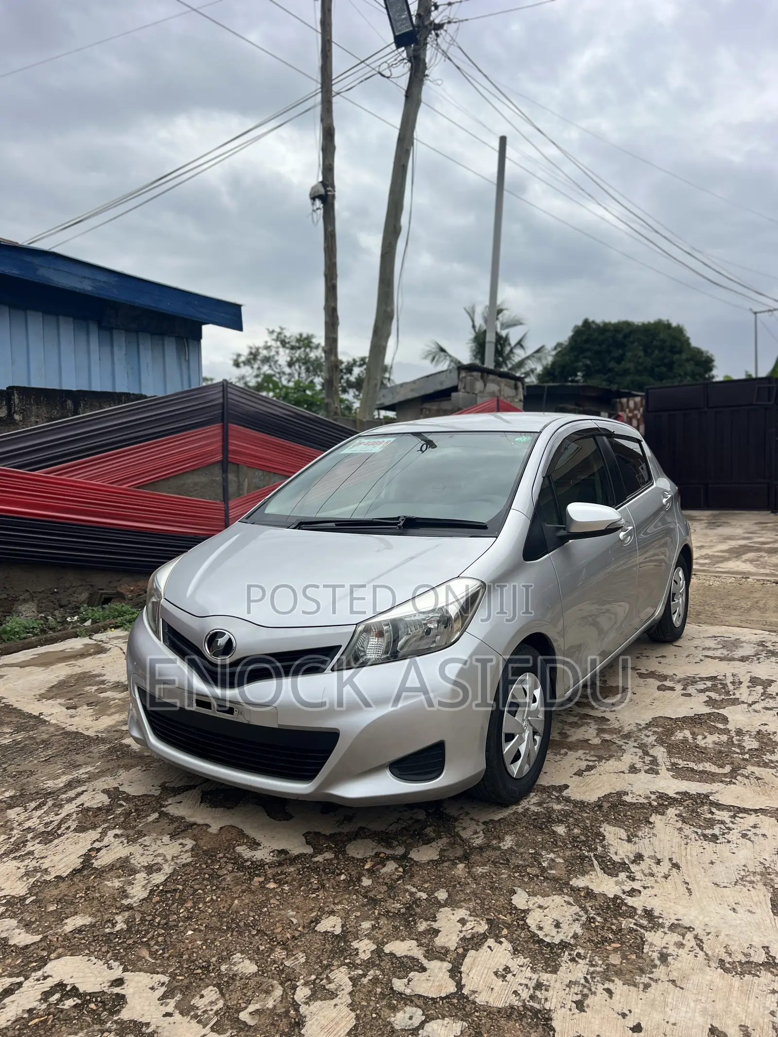 Toyota Vitz 1.3 AWD 5dr 2013 Silver