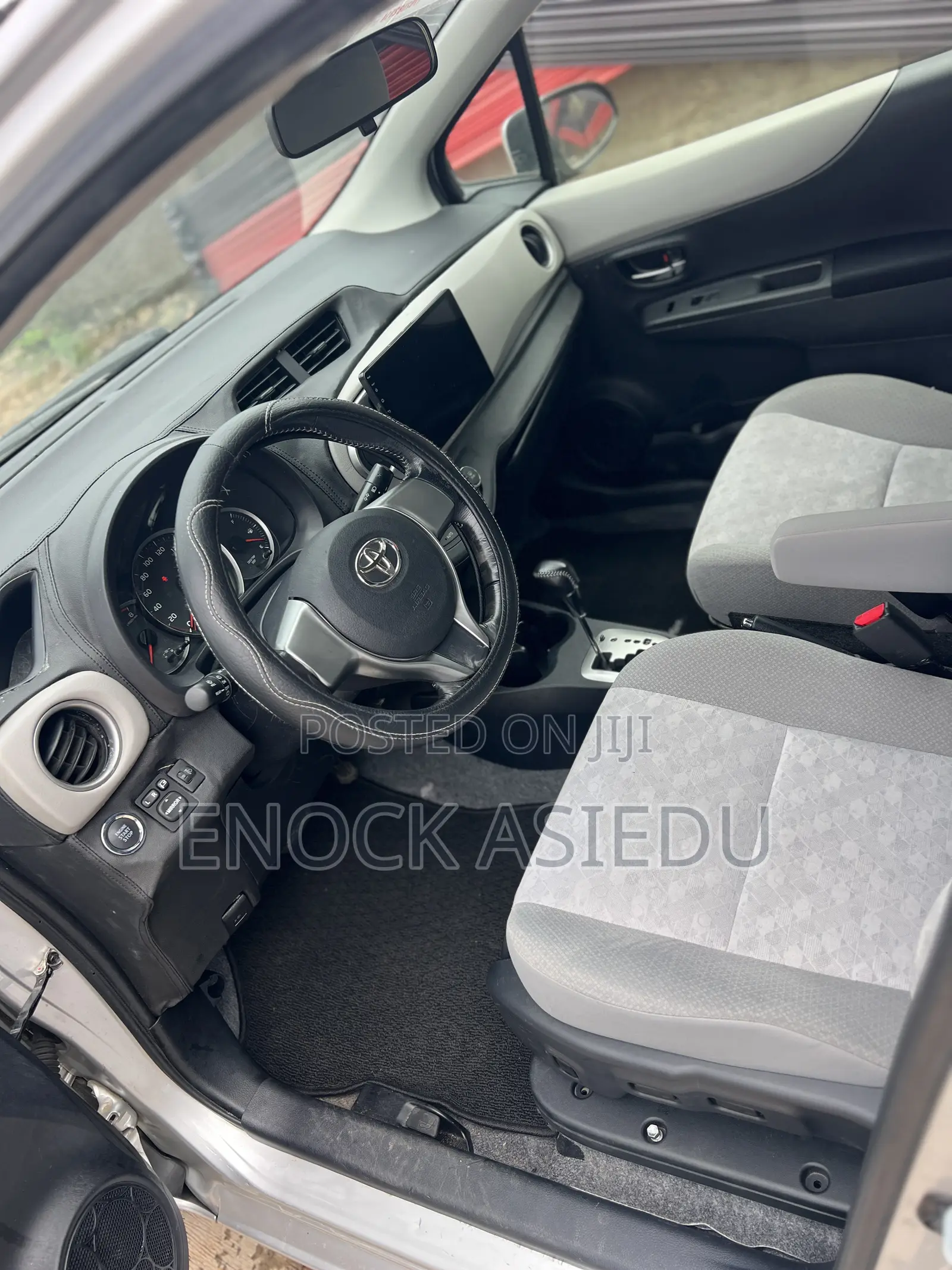 Toyota Vitz 1.3 AWD 5dr 2013 Silver
