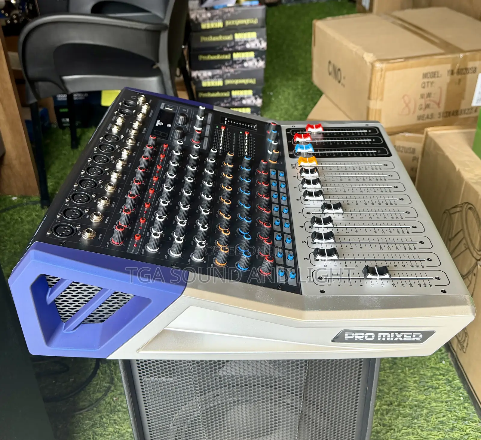 Yamaha Kv80 8-Channels Power Mixer[2400 Watts]