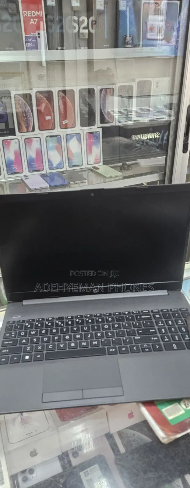New Laptop HP 250 G10 4GB Intel SSD 256GB