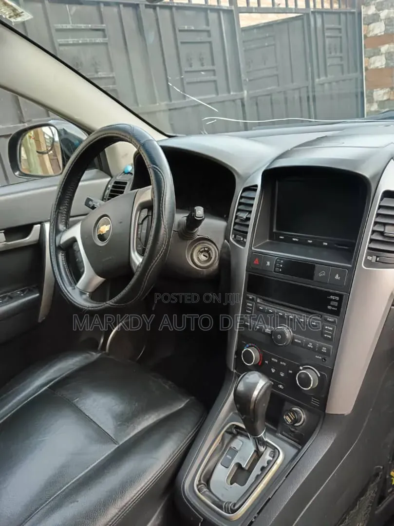 Chevrolet Captiva 2012 Blue