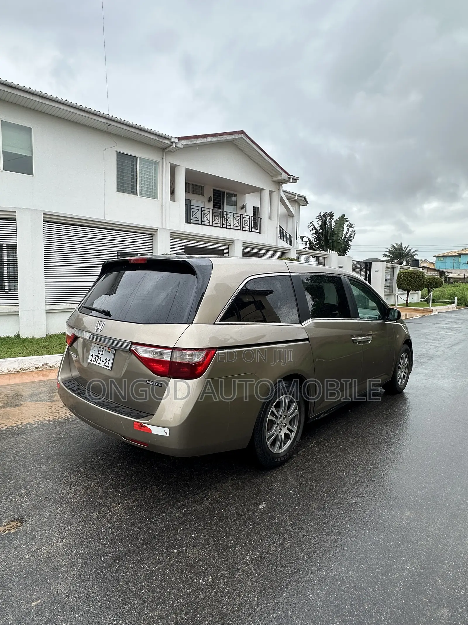 Honda Odyssey 2.4 Absolute 4WD 2012 Gold