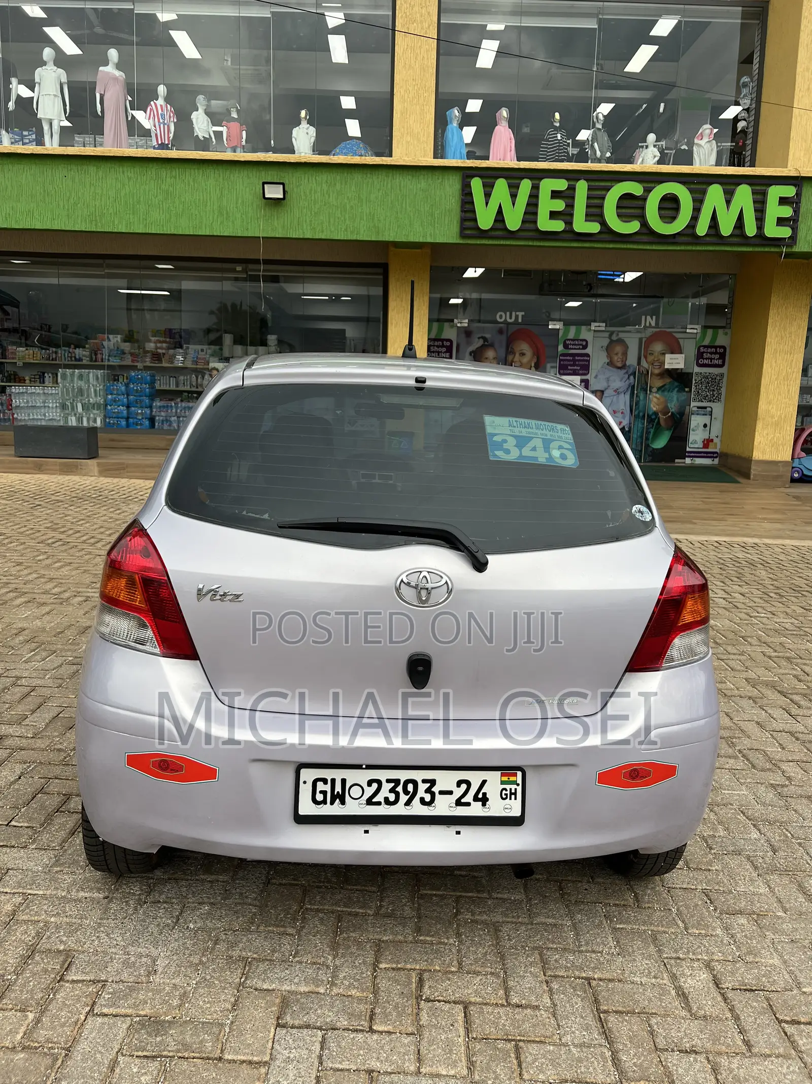 Toyota Vitz 2010 Silver