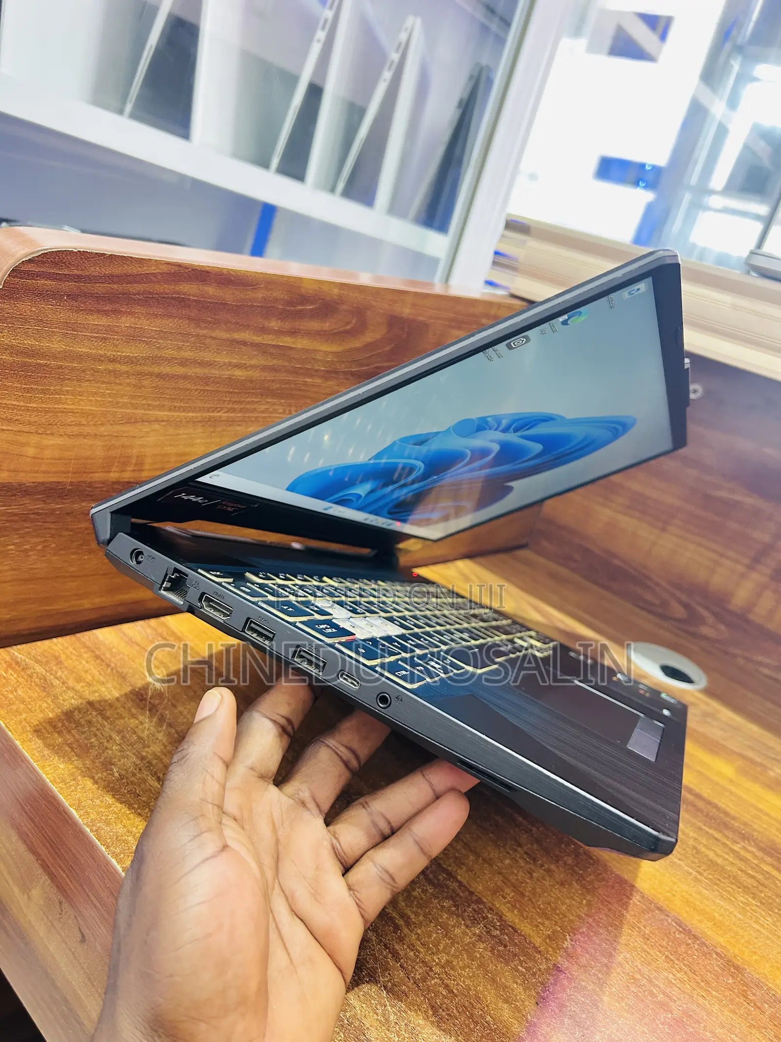 Laptop Asus TUF Gaming A15 16GB AMD Ryzen 5 SSD 1T