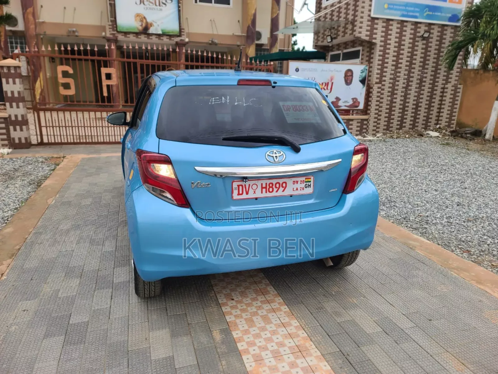 Toyota Vitz 2015 Blue