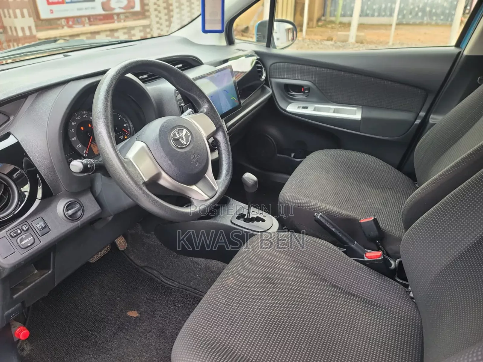 Toyota Vitz 2015 Blue