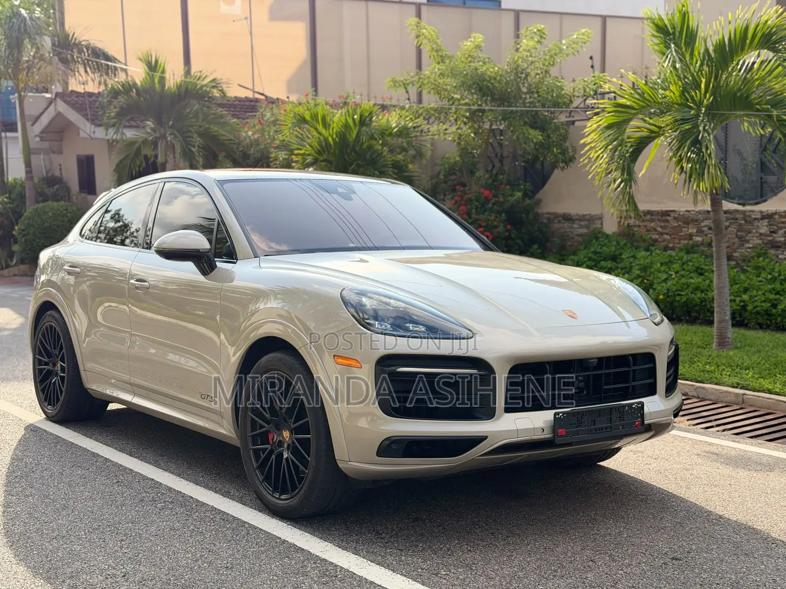 Porsche Cayenne 2023 Beige