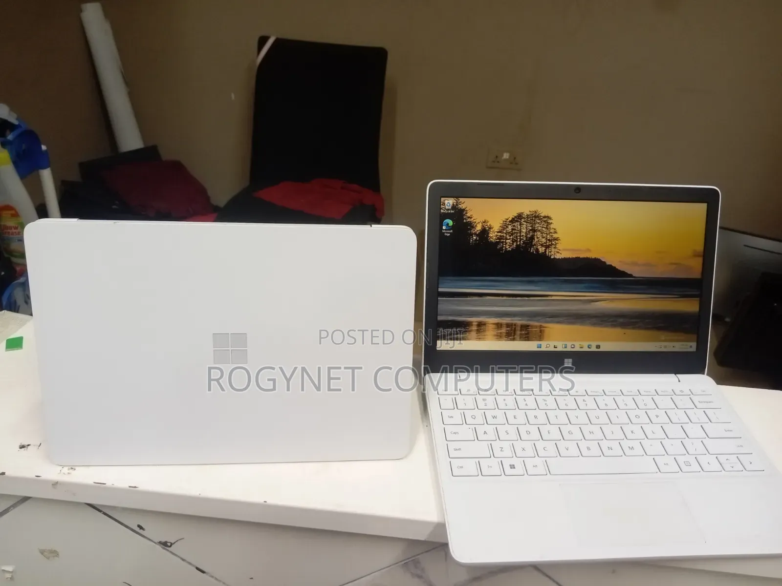 New Laptop Microsoft Surface Laptop SE 4GB Intel SSD 72GB