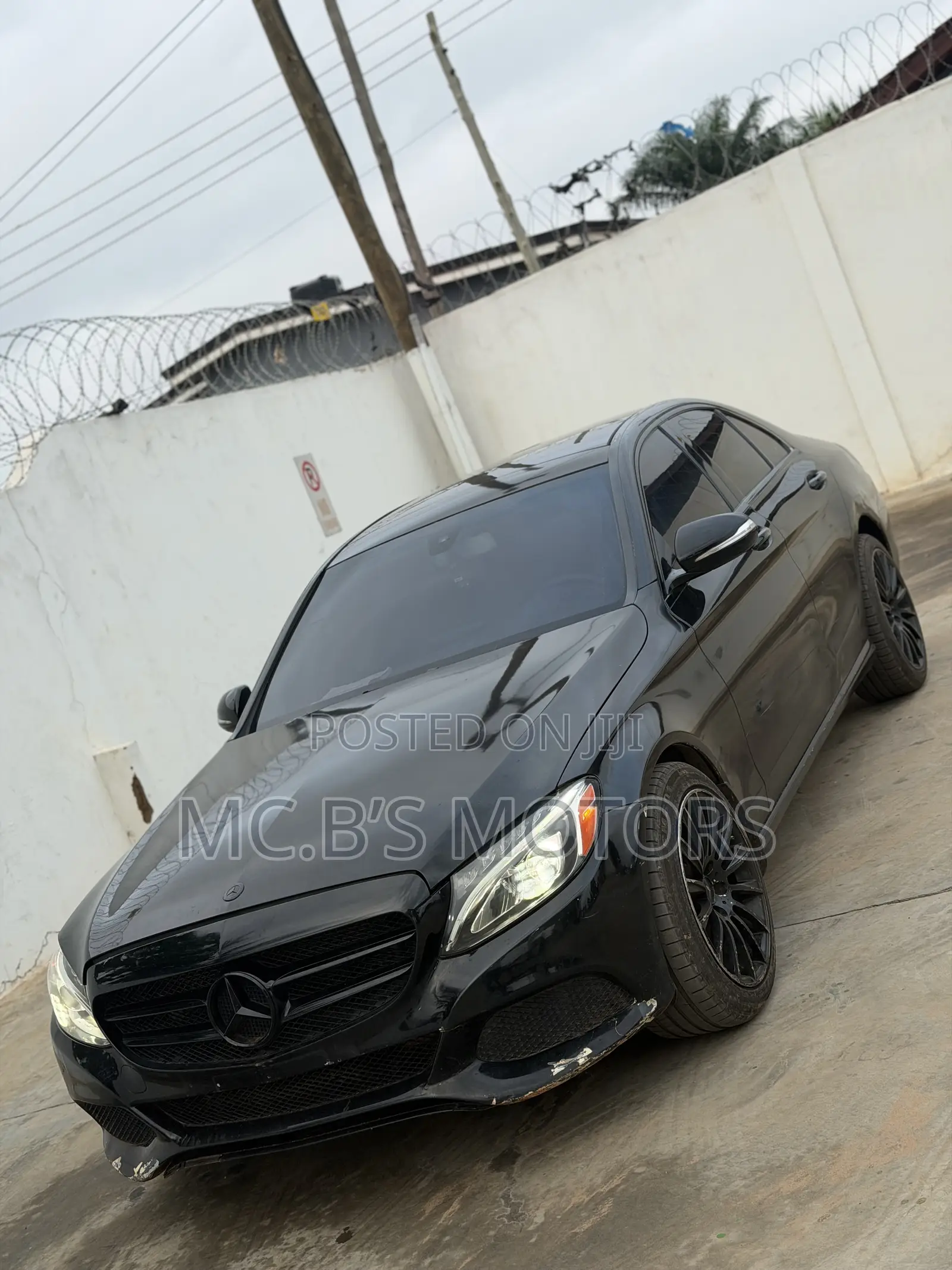 Mercedes-Benz C300 2018 Black