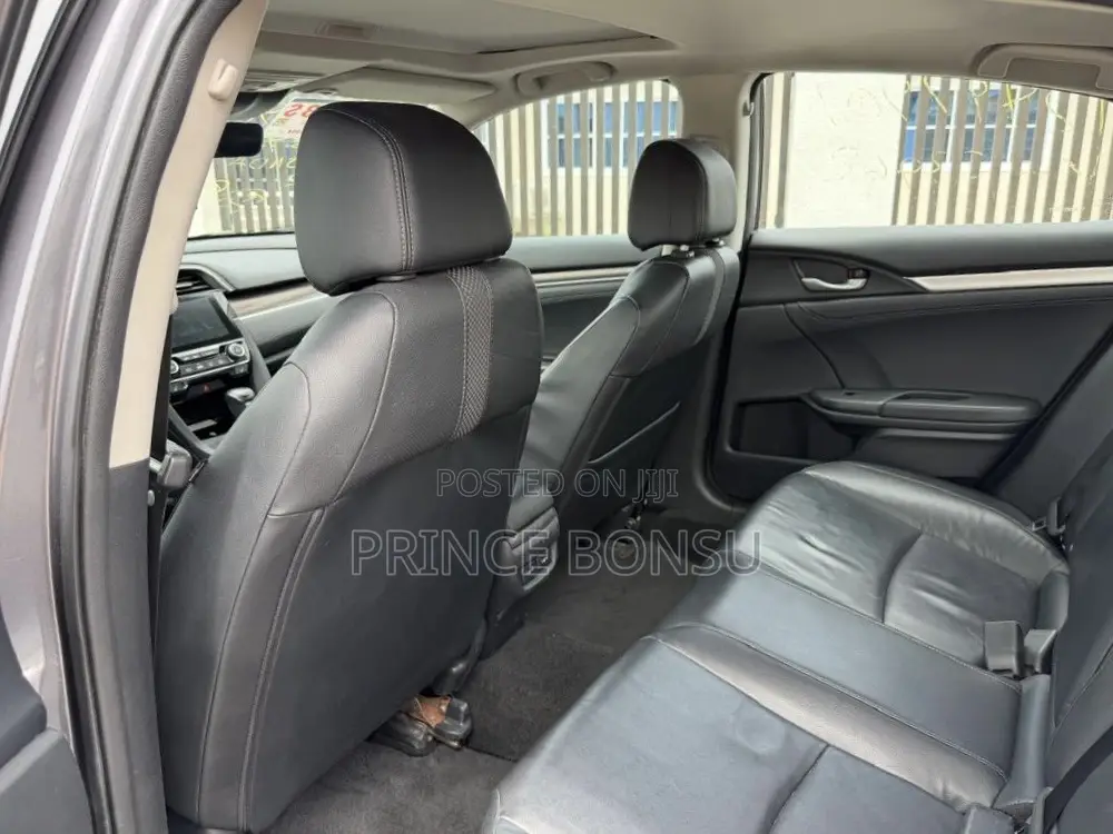 Honda Civic Touring Sedan 2019 Gray