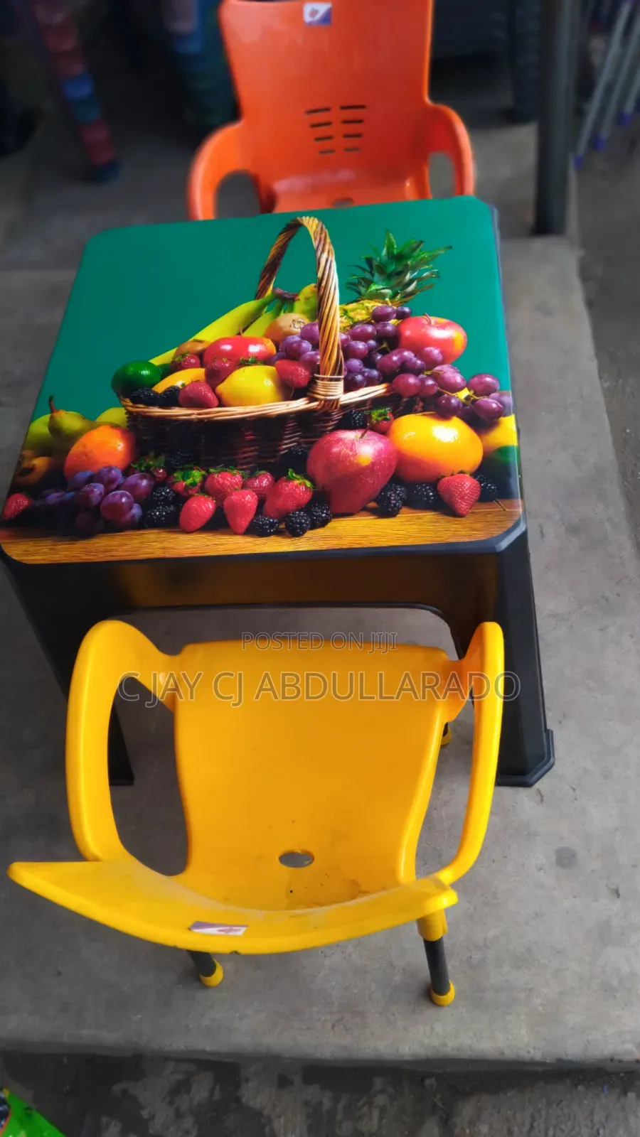 Kiddies Table and Design With Chairs