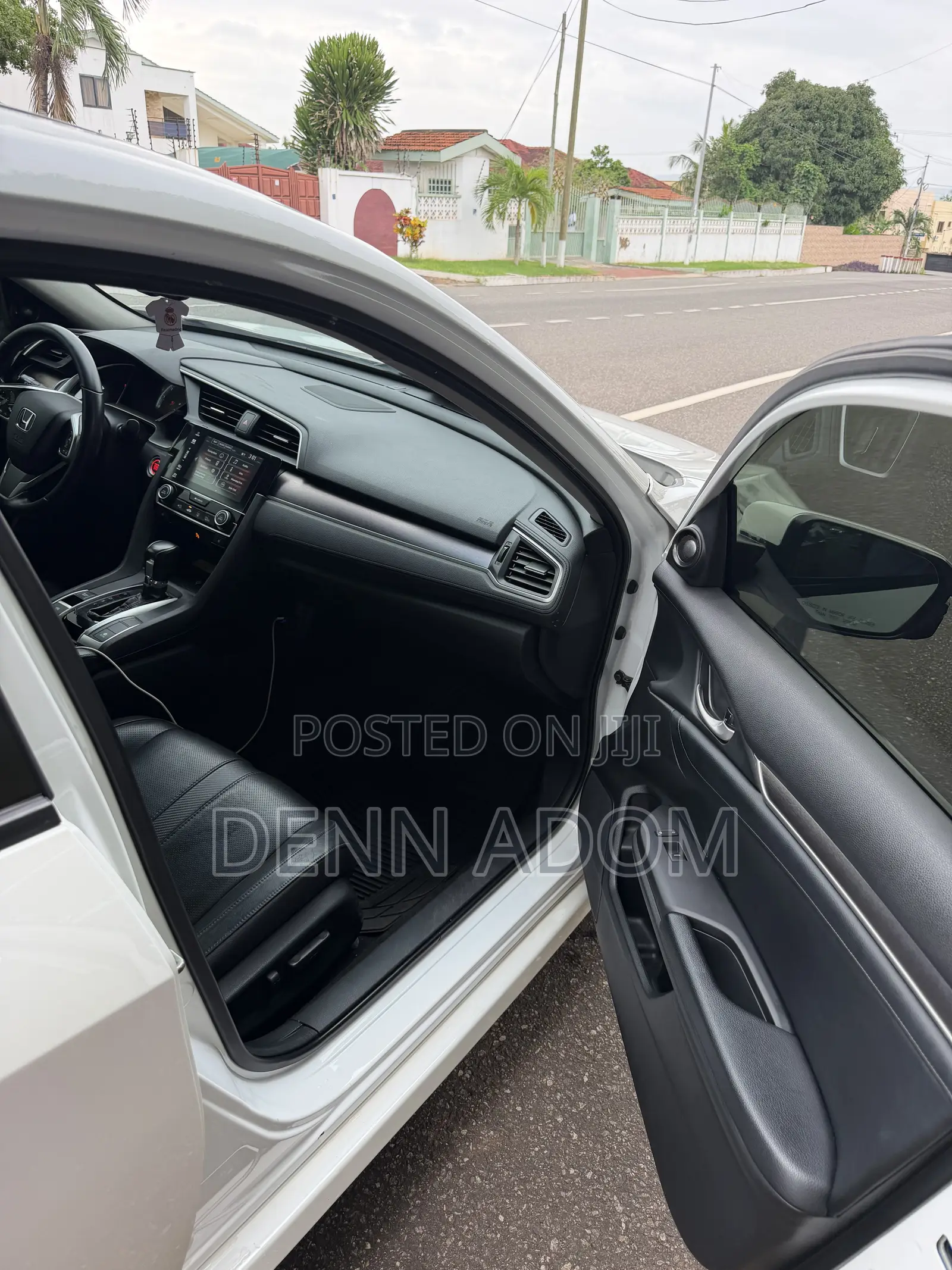 Honda Civic Touring Sedan 2018 White