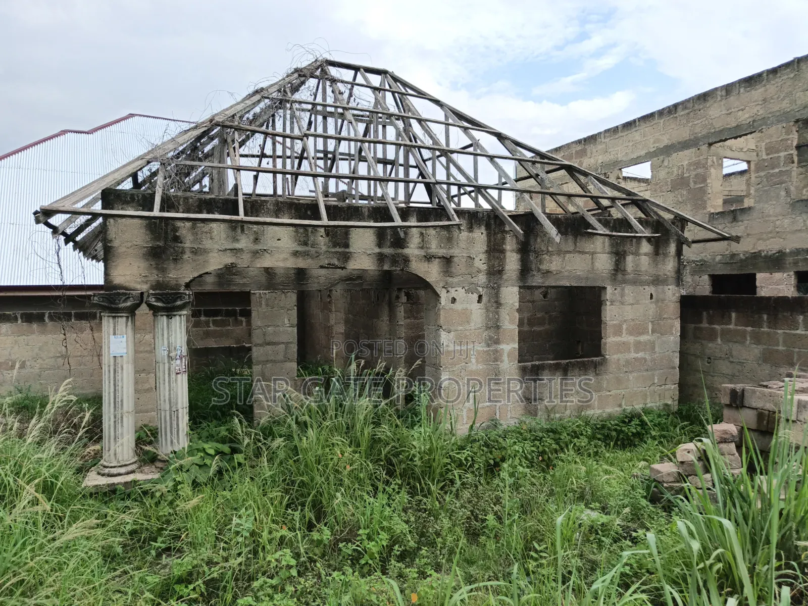 2 Bedrooms House In Mampongteng Nicho, Kumasi Metropolitan For Sale