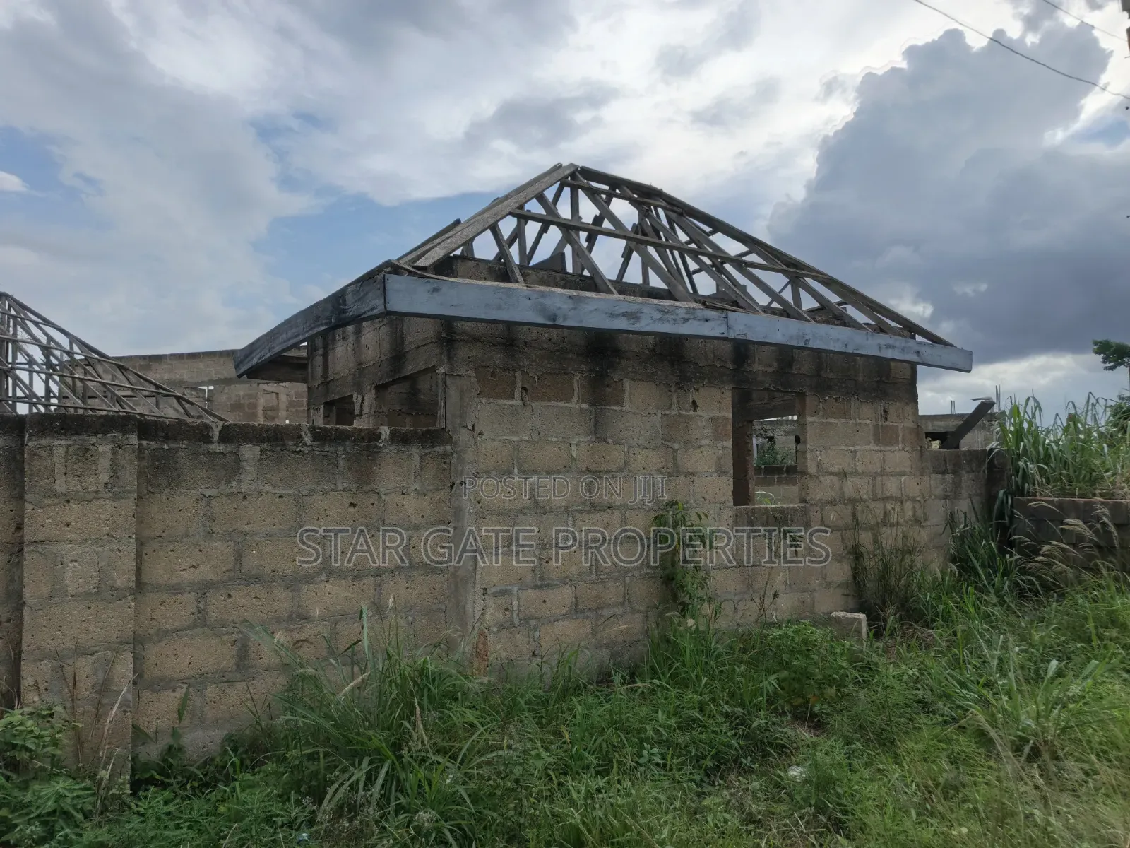2 Bedrooms House In Mampongteng Nicho, Kumasi Metropolitan For Sale