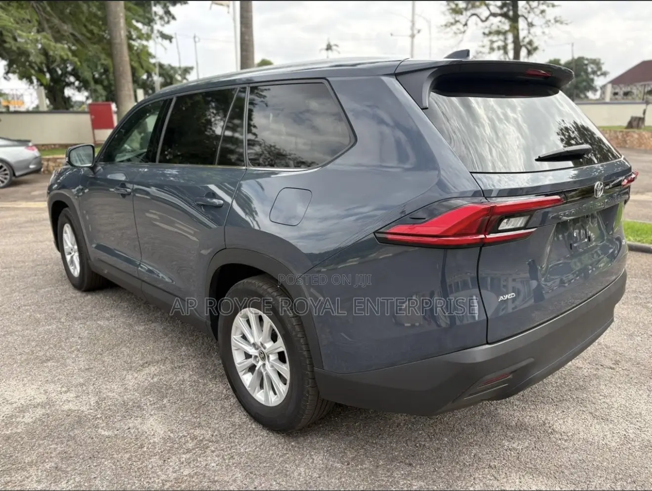 Toyota Grand Highlander XLE AWD 2024 Blue