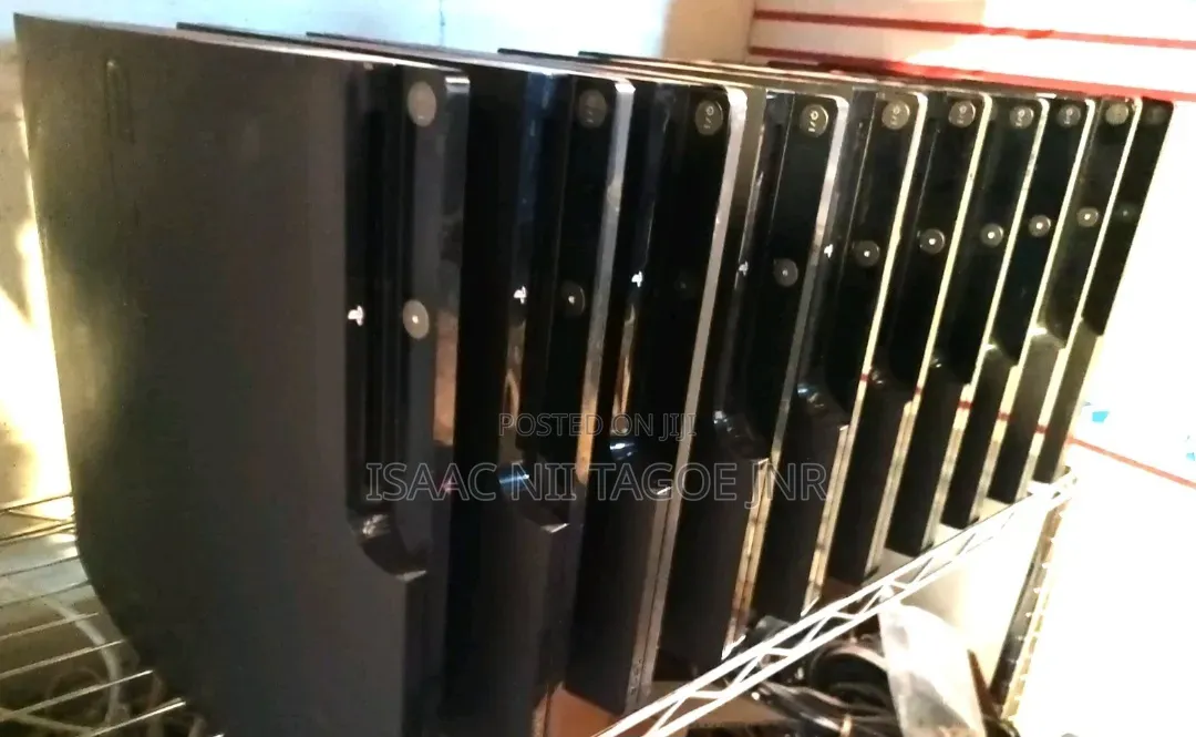 Ps3 With 2 Controllers Plus 10 Games.