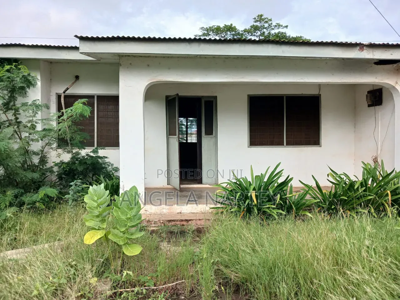 3bdrm House in Regimanuel Estates, Accra Metropolitan for sale