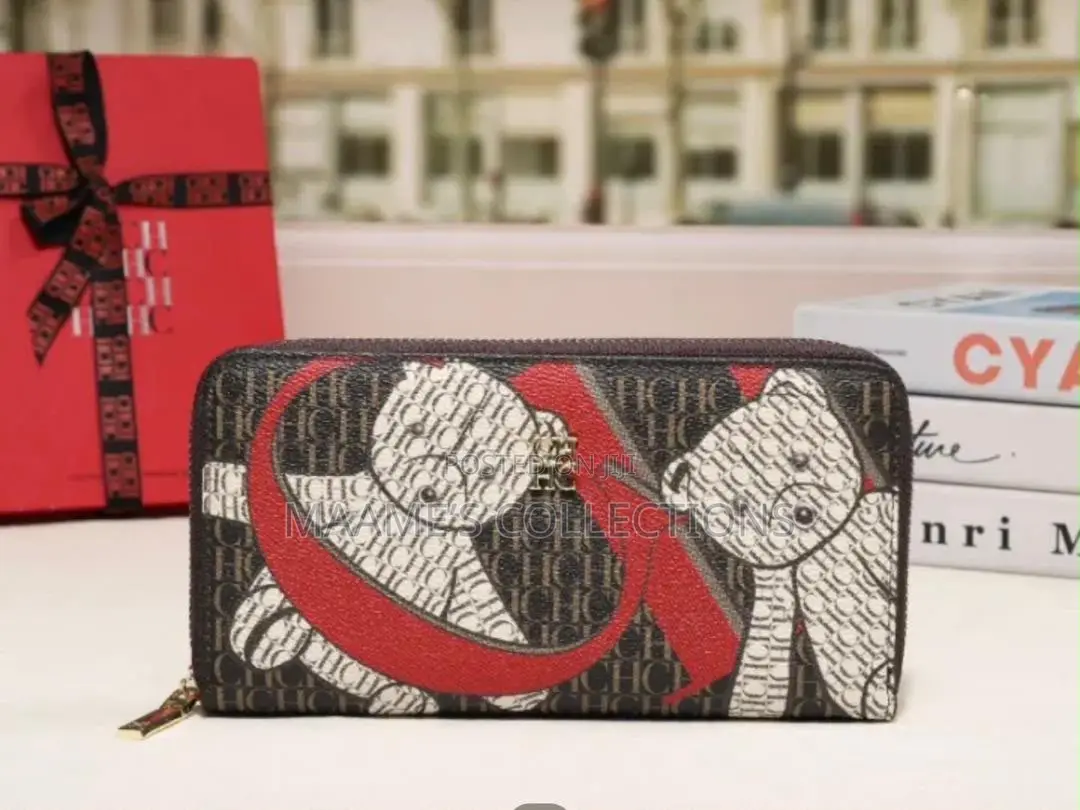 Ch Elegant Embossed Zipper Wallet / Purse