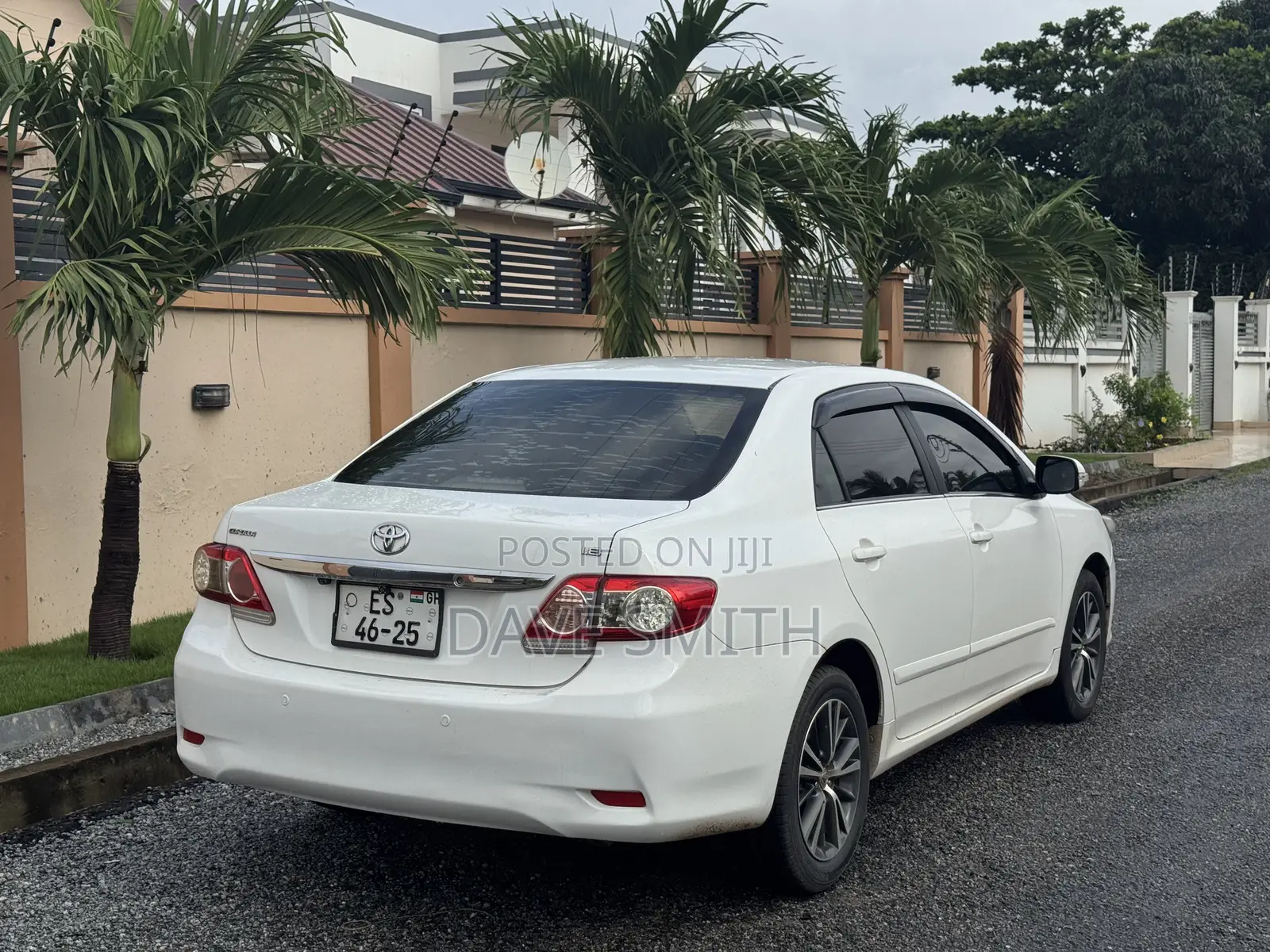 Toyota Corolla Altis 2012 White