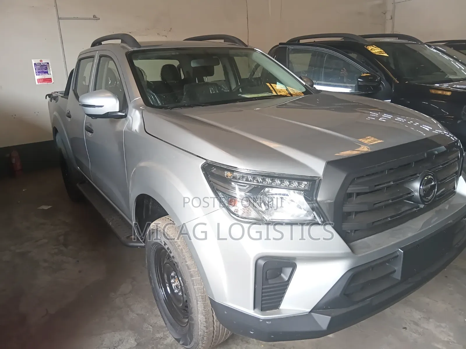 New Nissan Pick-Up 2025 Gray