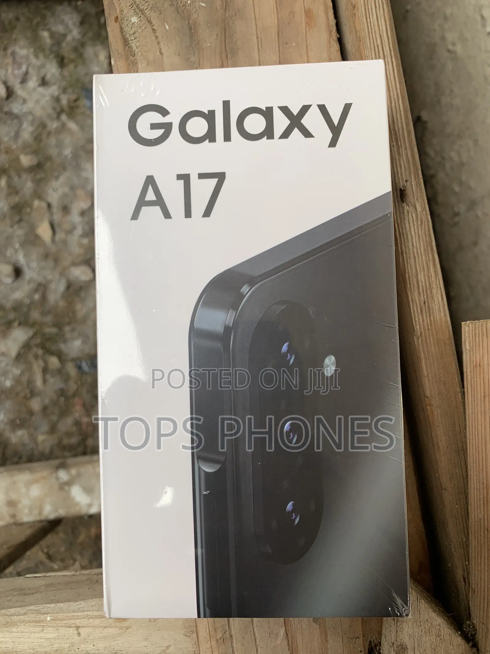 New Samsung Galaxy A17 5G 256 GB Gold