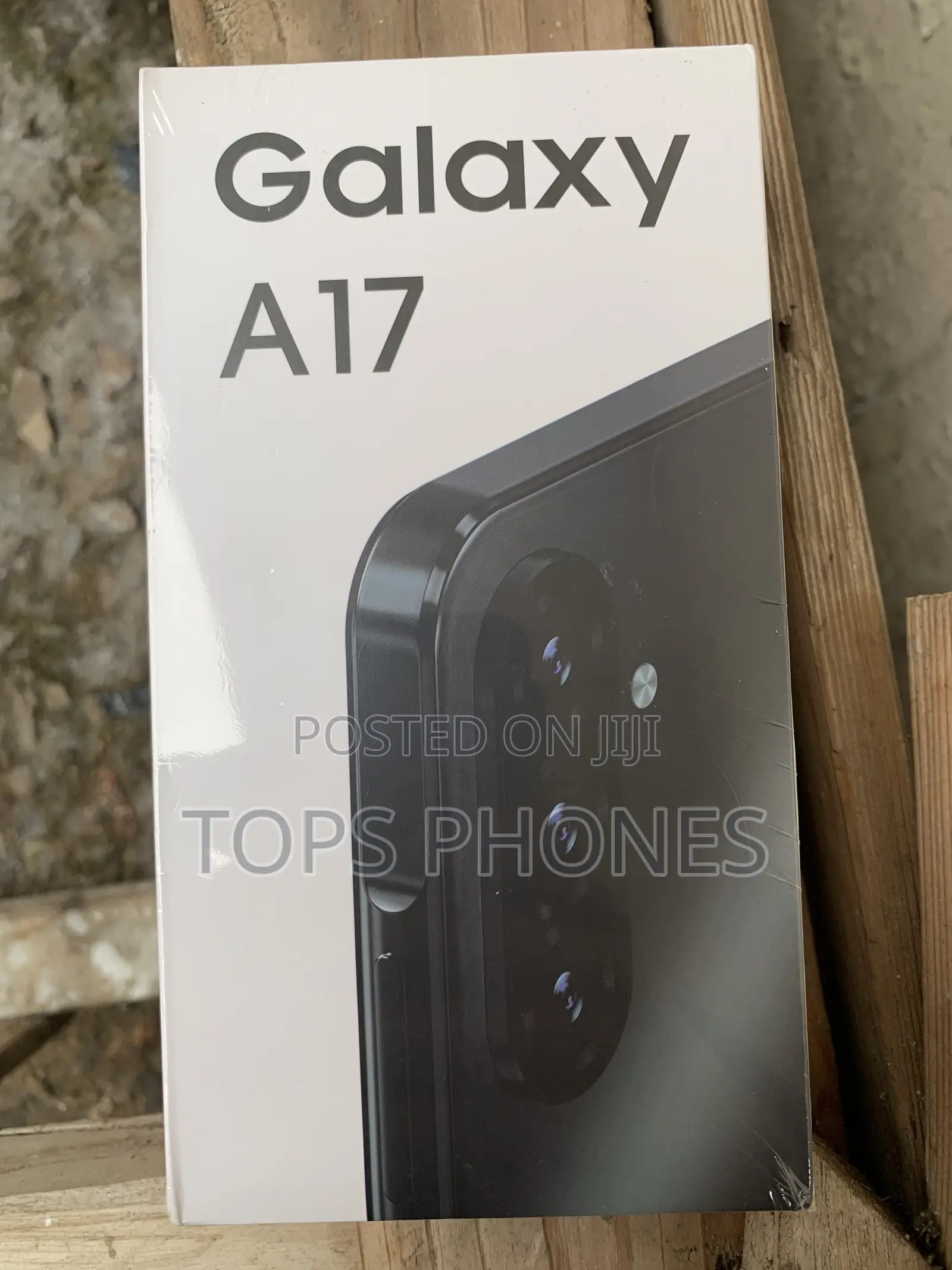 New Samsung Galaxy A17 5G 256 GB Gold