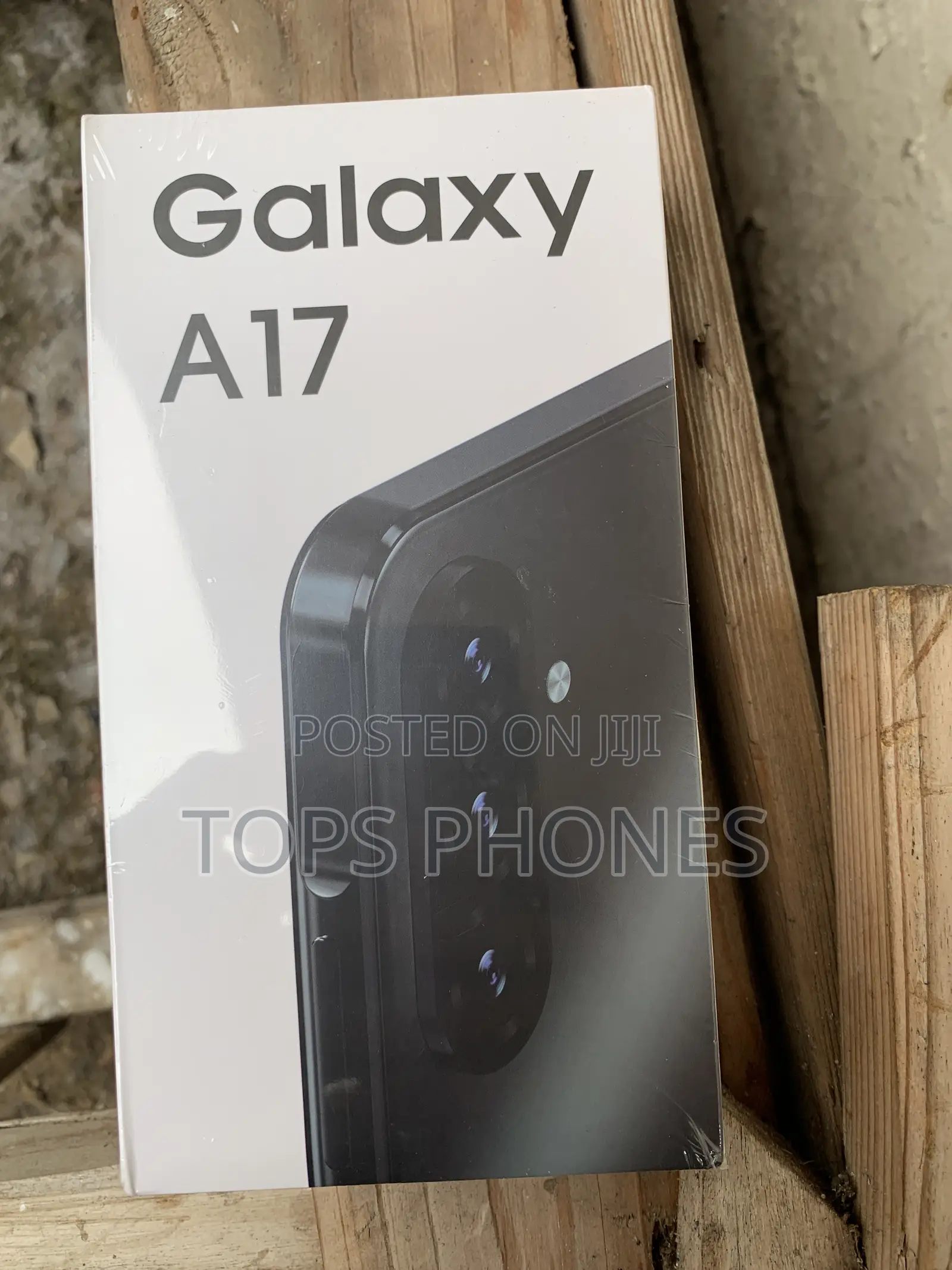 New Samsung Galaxy A17 5G 256 GB Gold